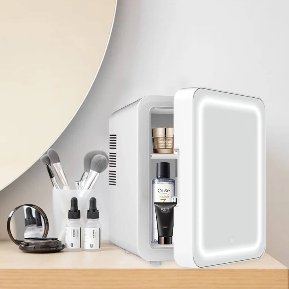 Mini lodówka kosmetyczna 4L z  – Beauty Makeup Fridge recenzja i cena
